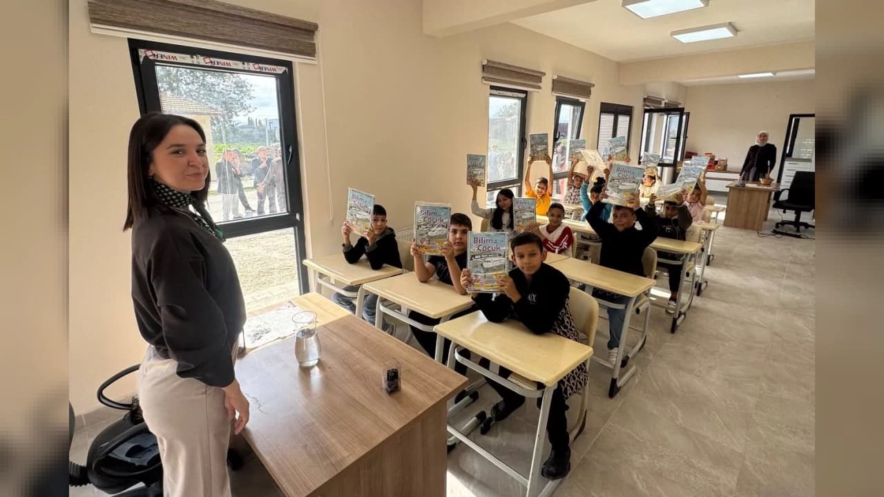 Sakarya'da Çamyolu Eğitim Merkezi Bilim Atölyesiyle Açıldı