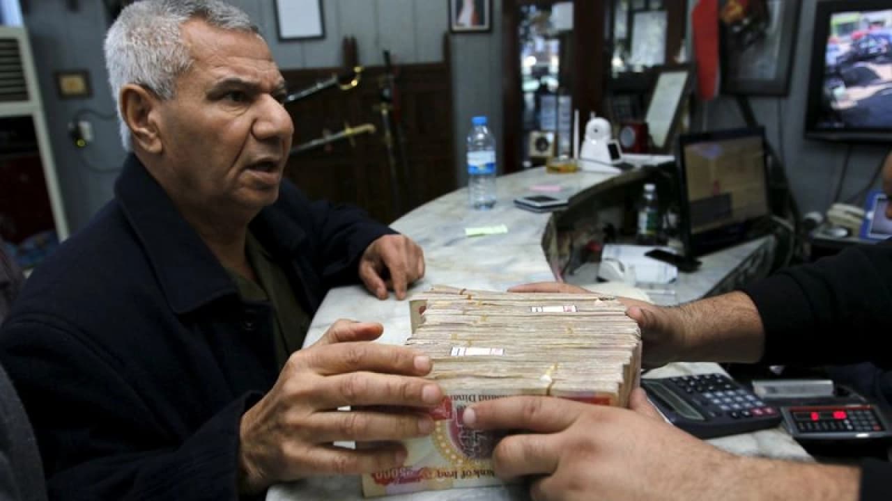 Irak Dolar Kurunu 1.500 Dinara Yükselterek Yüzde 15 Devalüe Etti