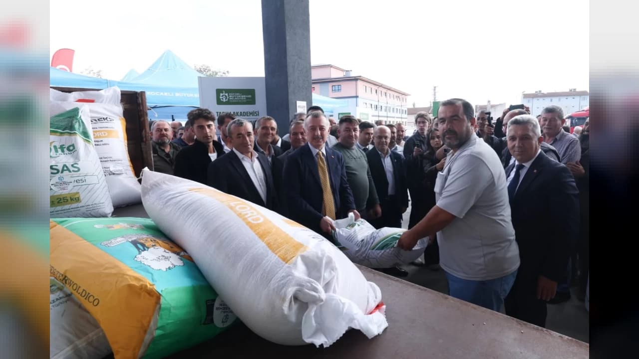 Kocaeli'de Çiftçilere 66 Milyon TL'lik Yem Tohumu Dağıtımı Başladı