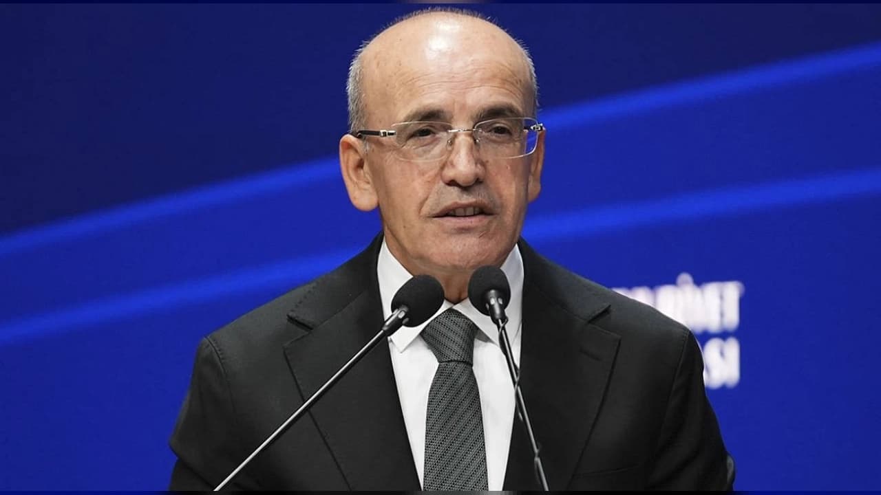 Hazine ve Maliye Bakanı Şimşek İstanbul Ekonomi Forumu'nda konuştu