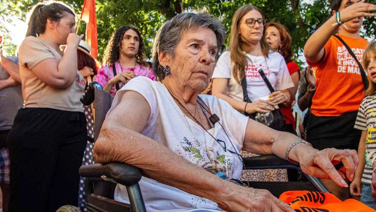 İspanya'da zorla tahliye edilen 87 yaşındaki Maricarmen Abascal hayatını kaybetti