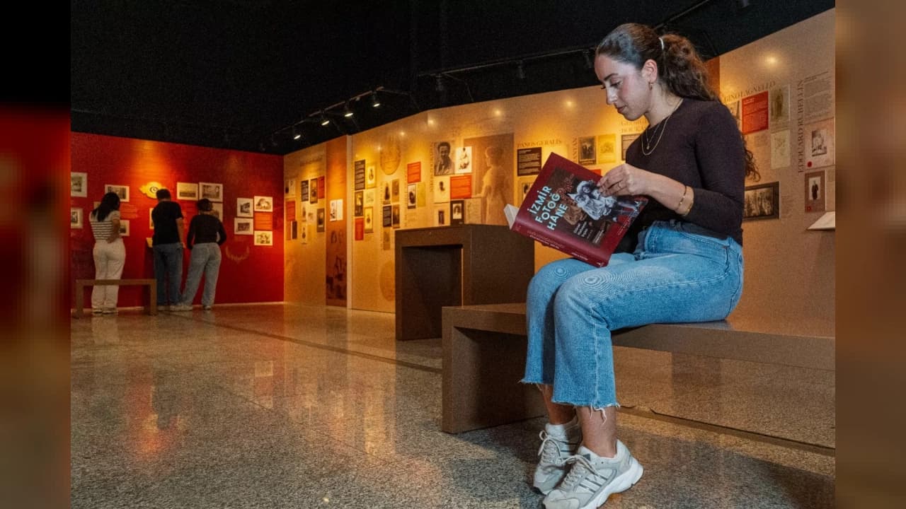 İzmir Kent Kitaplığı'ndan görsel tarih araştırması