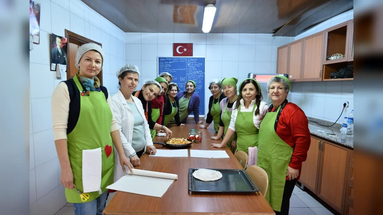 Muratpaşa'da Meslek ve Sanat Kursları 12 Ekim'de Başlıyor