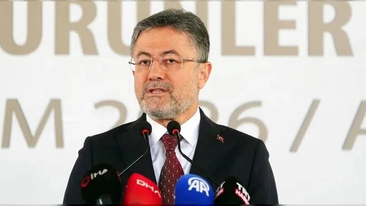 Yumaklı DSİ'nin Köy Okullarına Yardım Sergisi'ni Açtı