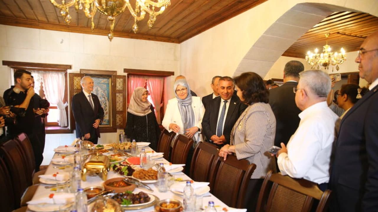 Adana'da Selamlık Sofra Miras Evi Açıldı