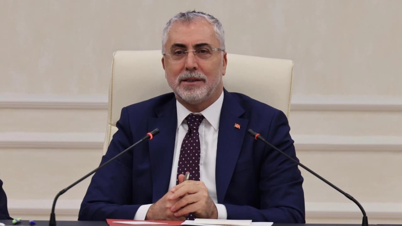 Bakan Işıkhan: Asgari ücrete ara zammı konuşmak için çok erken