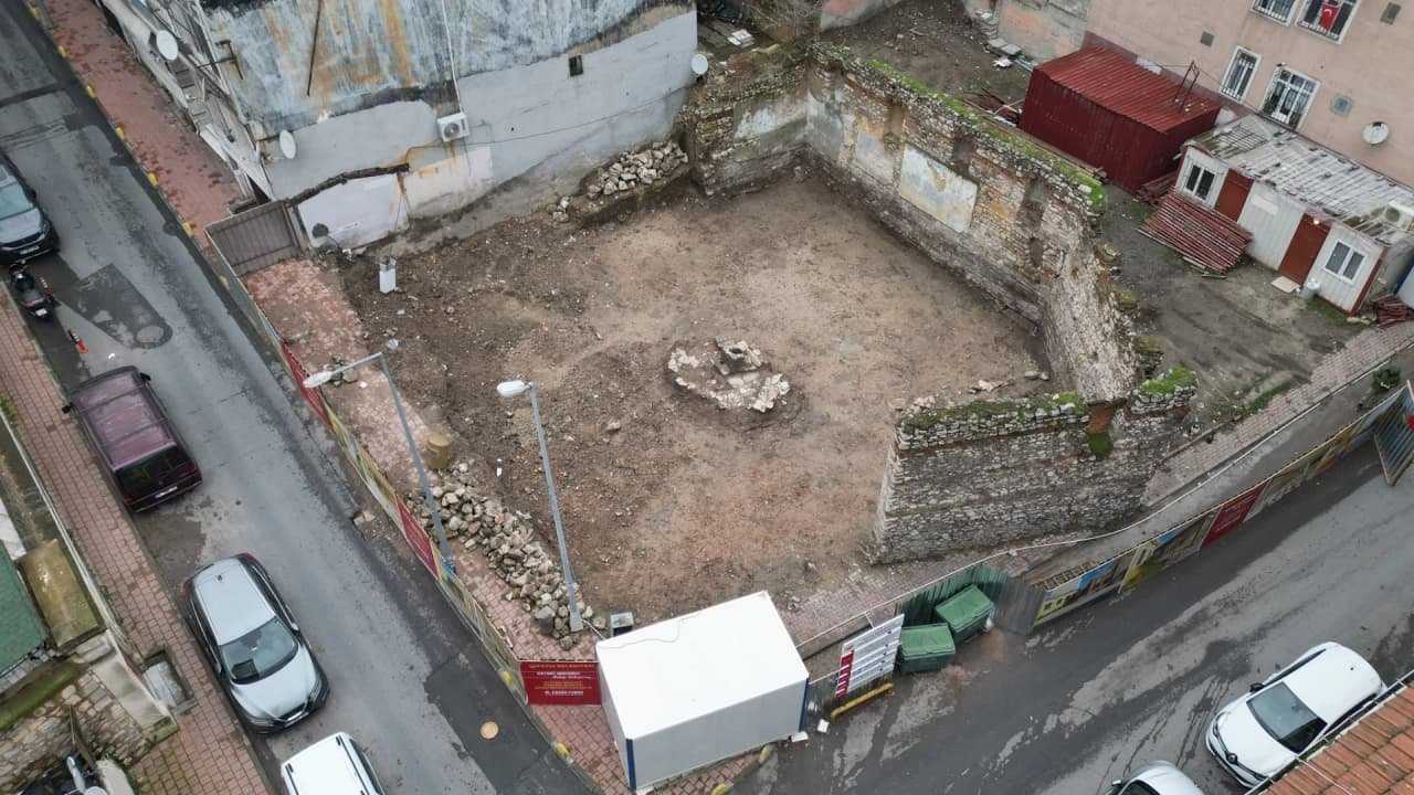 Fatih'te Yeniçeşme Medresesi Aslına Uygun Olarak Yeniden İhyâ Edildi