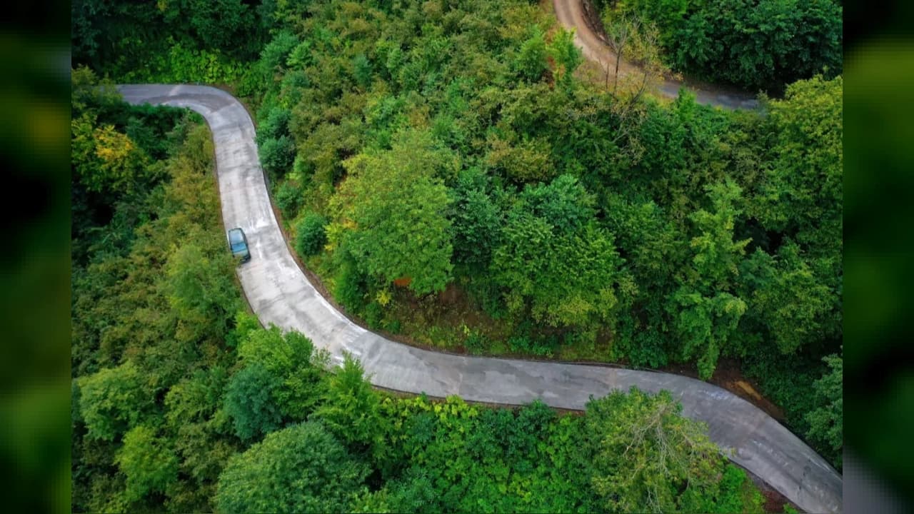 İkizce'deki yol çalışmalarında 2 kilometre geride kaldı