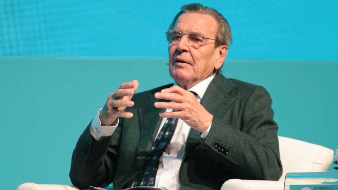 Merz'den Schröder'in Putin Ziyaretine Tepki