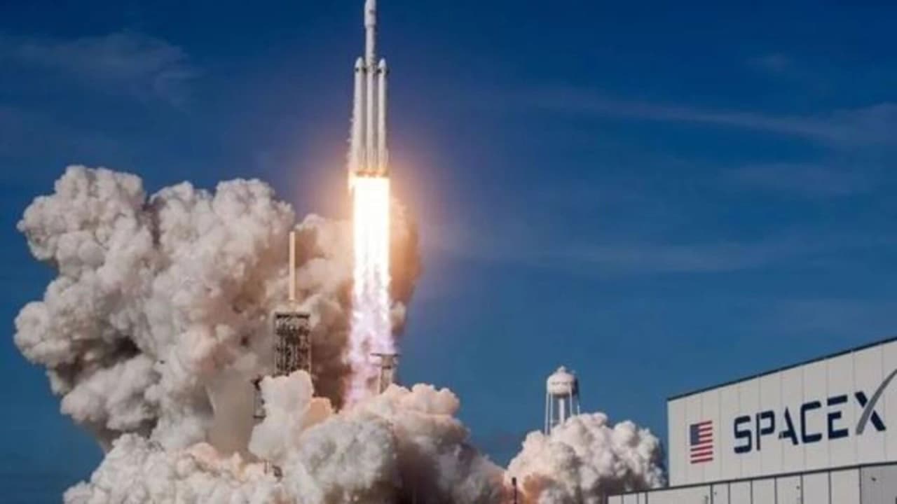 SpaceX, Starlink için düşük bant spektrumu lisansı alıyor
