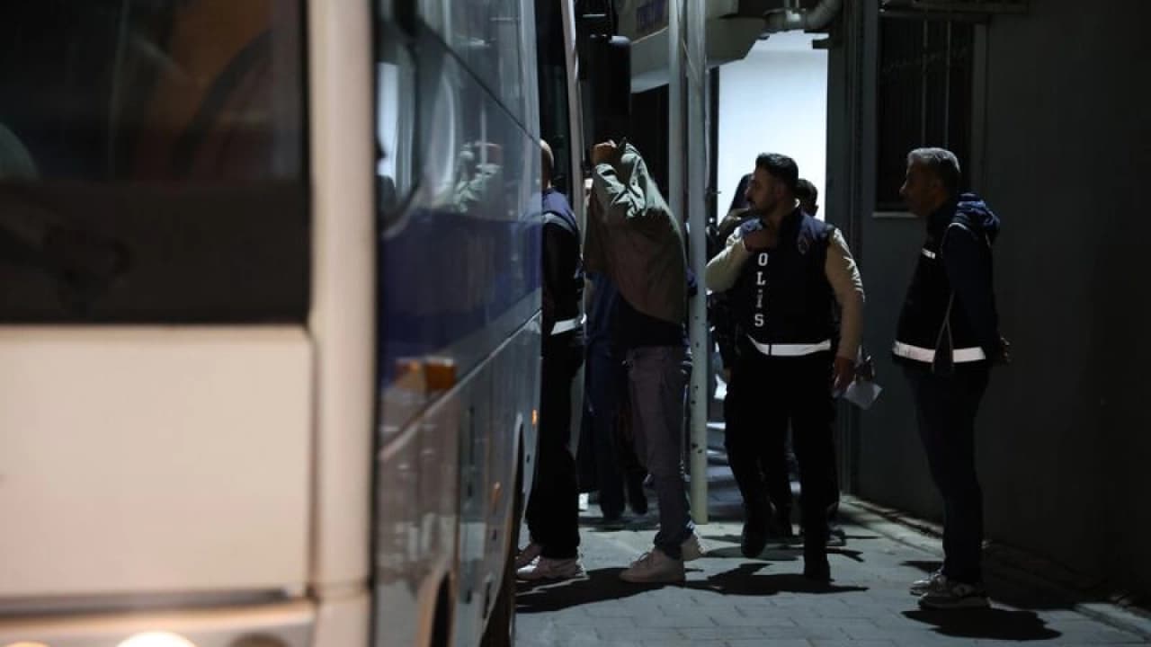 Bayraklı Belediyesi soruşturmasında Serdar Sandal tutuklandı