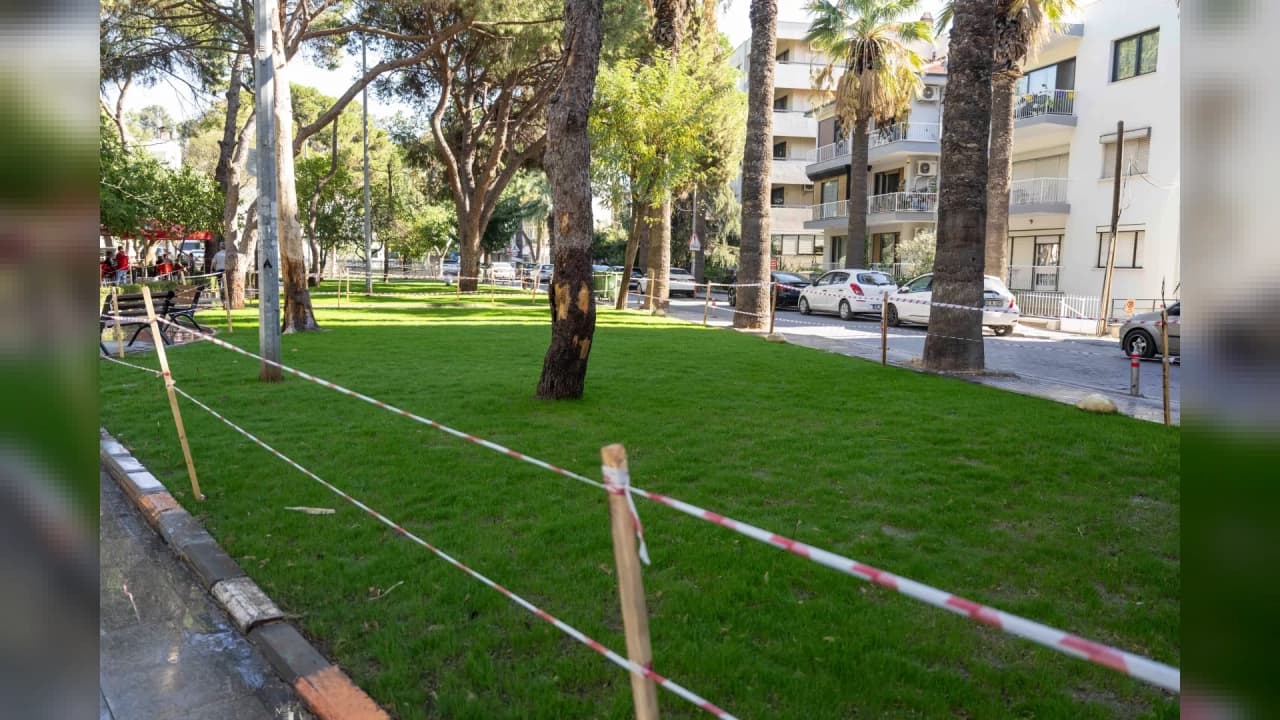 Bornova'nın simgesi Büyükpark'ta otomatik sulama dönemi