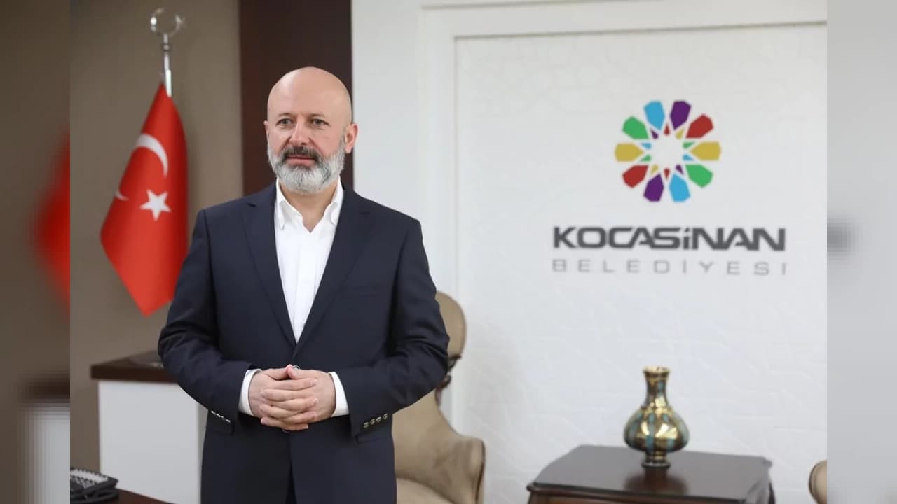 Kocasinan Belediyesinden camilerde gül suyu temizliği