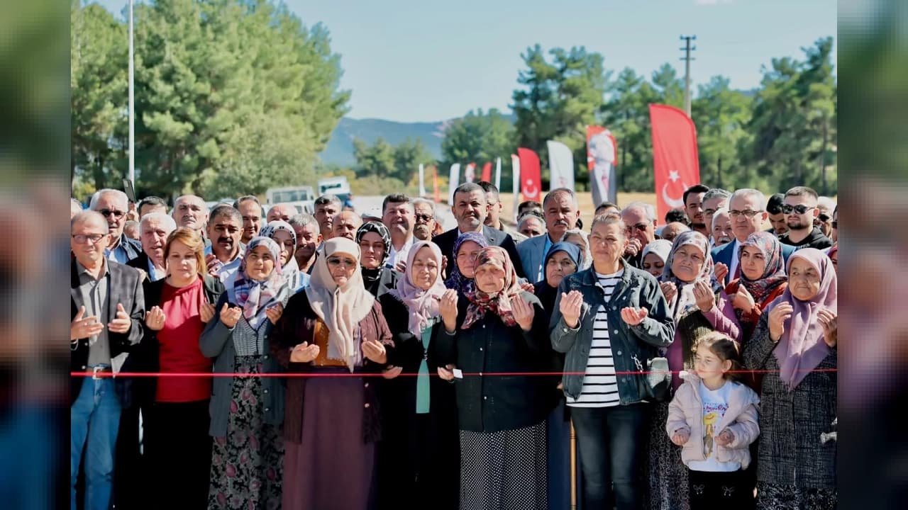 Denizli'de 14 Kilometrelik Gülbağlık Yolu Ulaşıma Açıldı
