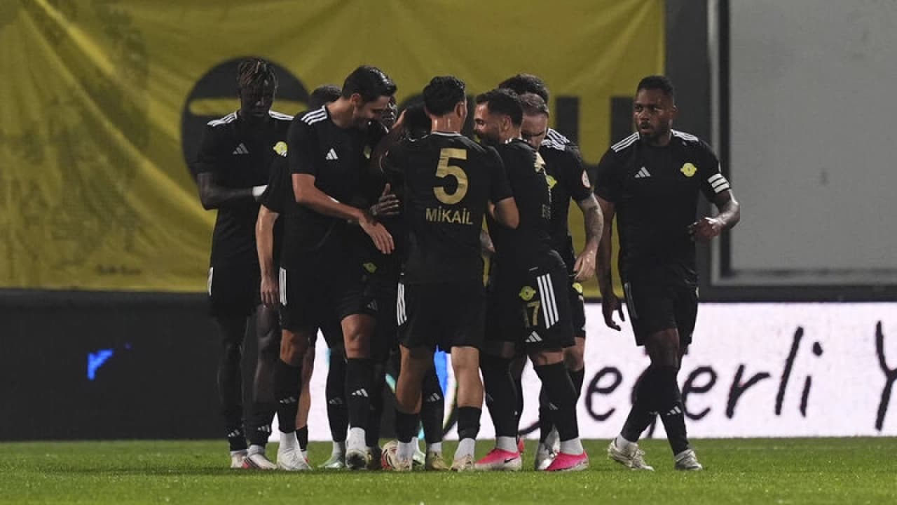 Esenler Erokspor Deplasmanda İstanbulspor'u 1-0 Mağlup Etti