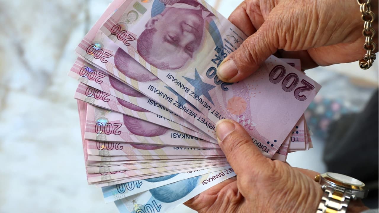 Kademeli emeklilik teklifleri TBMM komisyonunda bekliyor