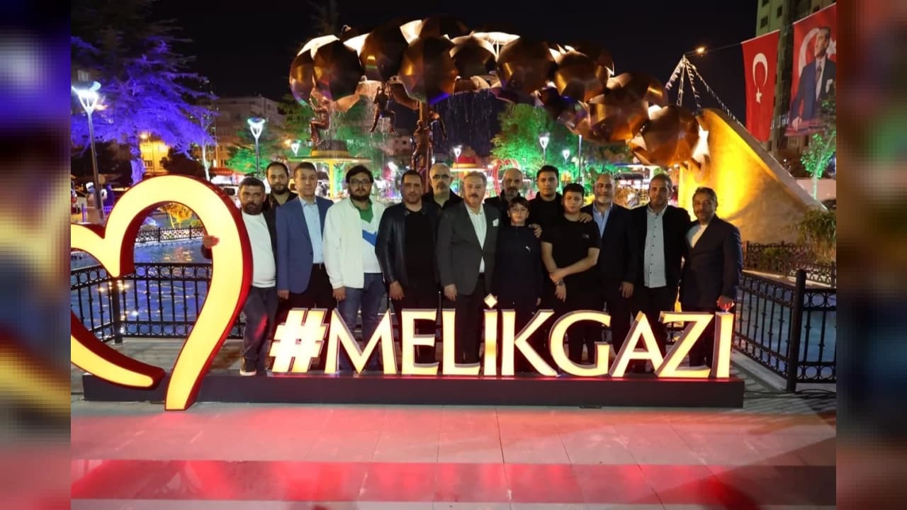 Melikgazi'de Mustafa Tümgüç Parkı törenle hizmete açıldı