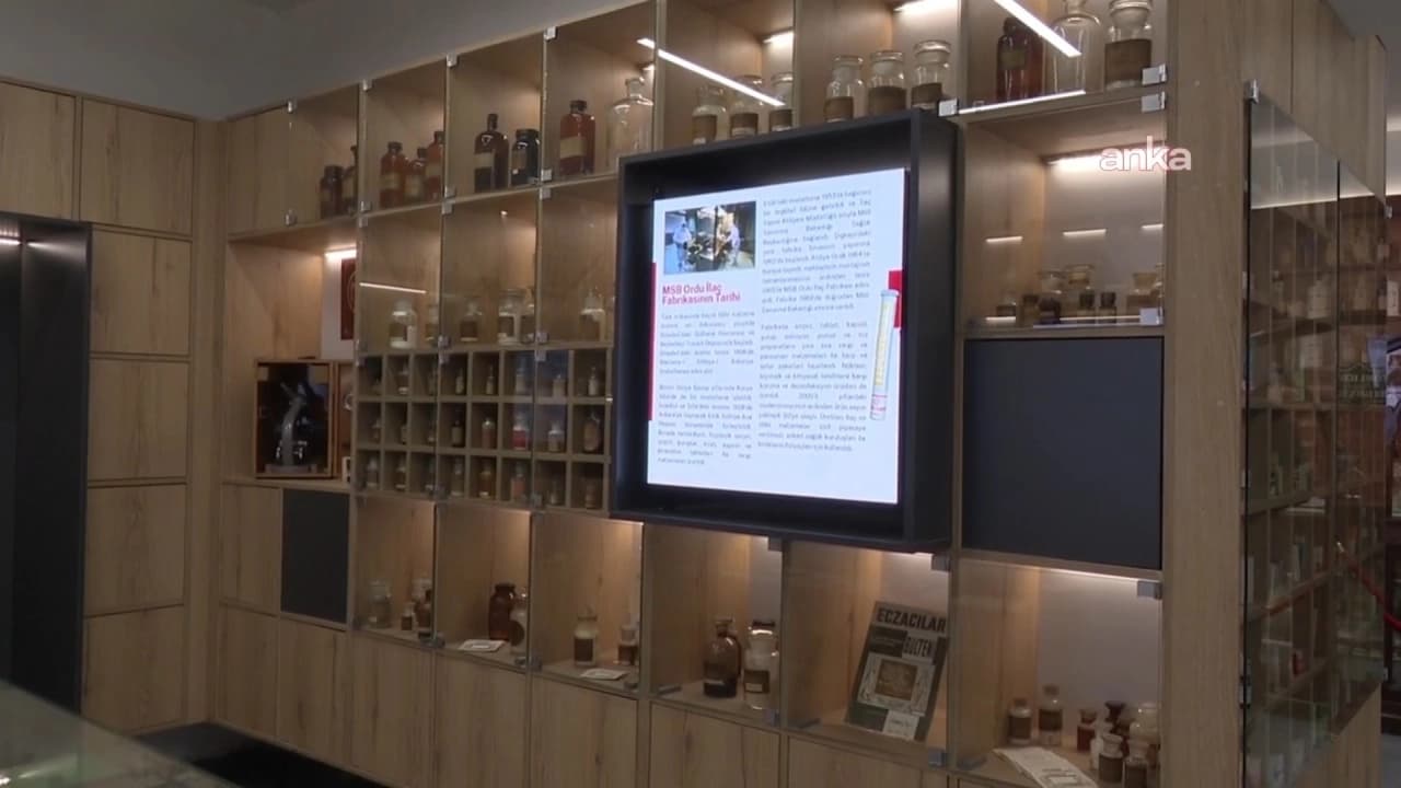 Ankara Eczacılık Tarihi Sergi Evi Ulus İş Hanı'nda açılıyor