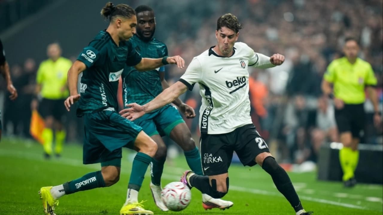 Beşiktaş-Kocaelispor maçında 2006 model kamera iddiası sosyal medyada gündem oldu
