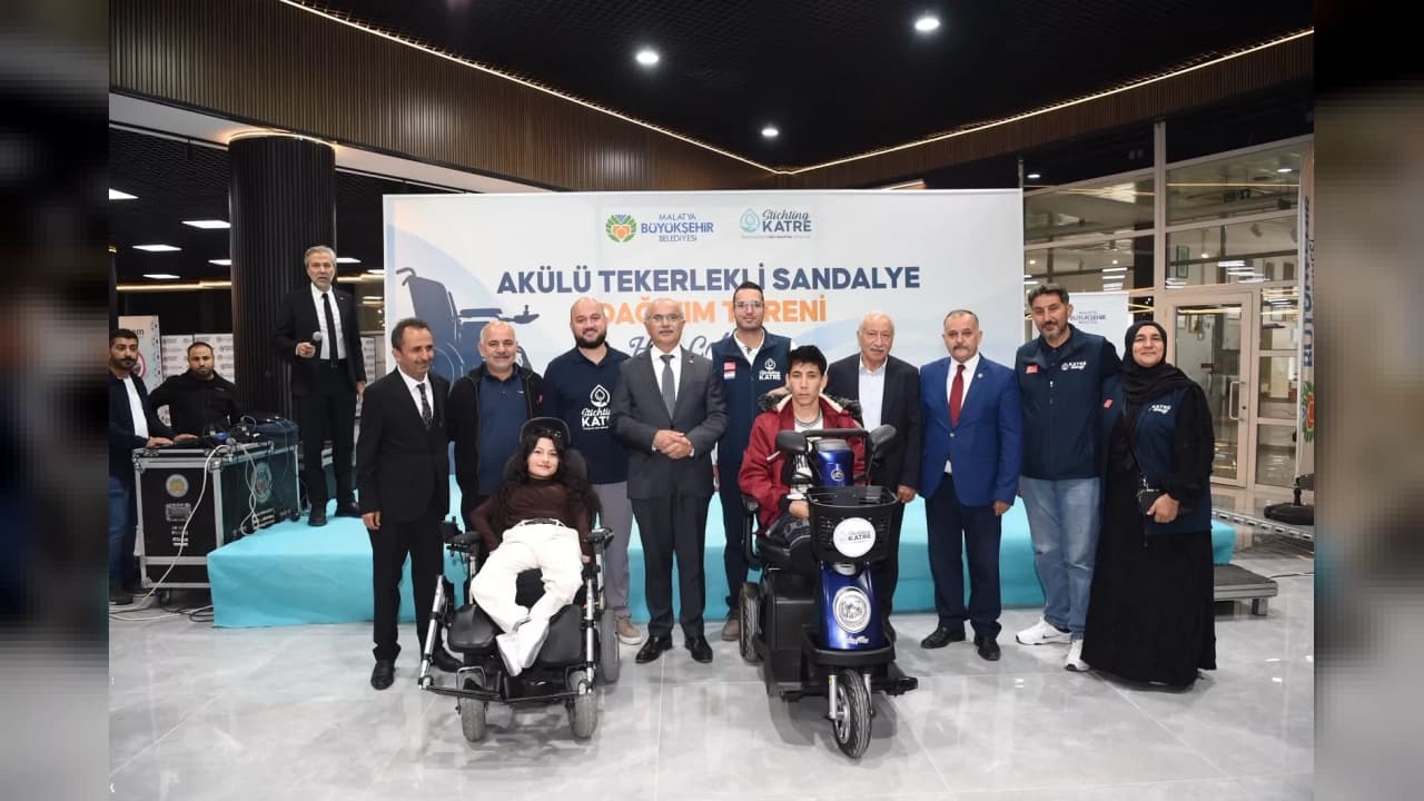 Malatya'da ihtiyaç sahiplerine 80 akülü tekerlekli sandalye dağıtıldı
