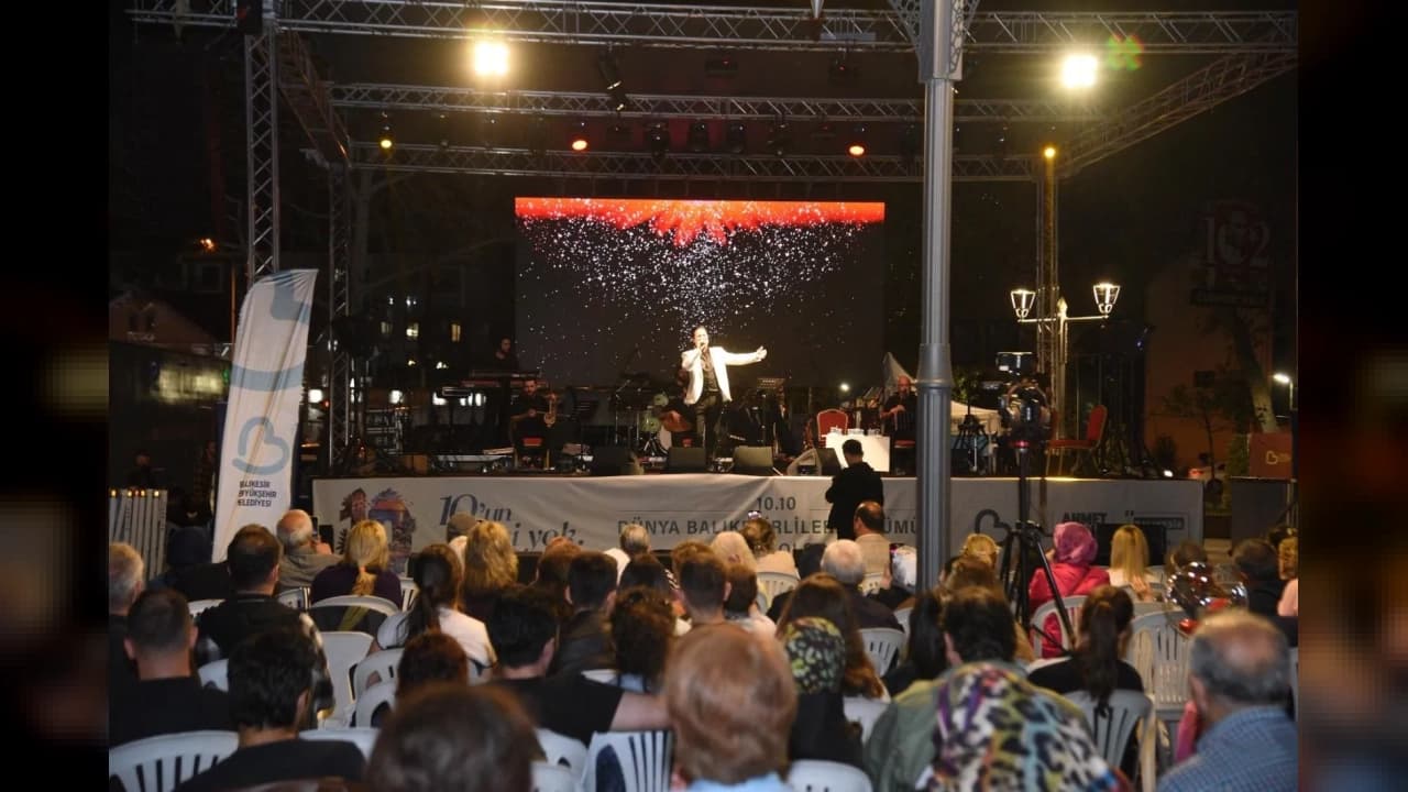 Balıkesir'de 10.10 Dünya Balıkesirliler Günü Coşkuyla Kutlandı