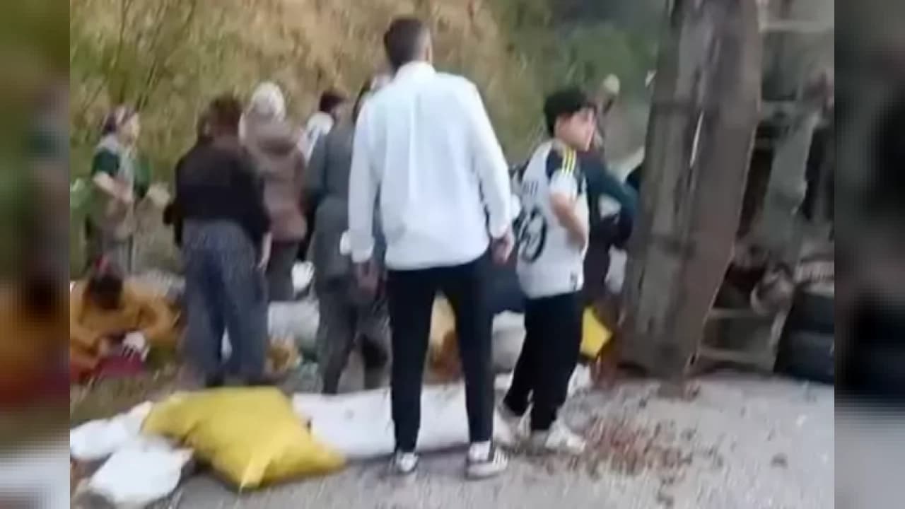Düzce'de fındık işçilerini taşıyan traktör devrildi: 11 yaralı