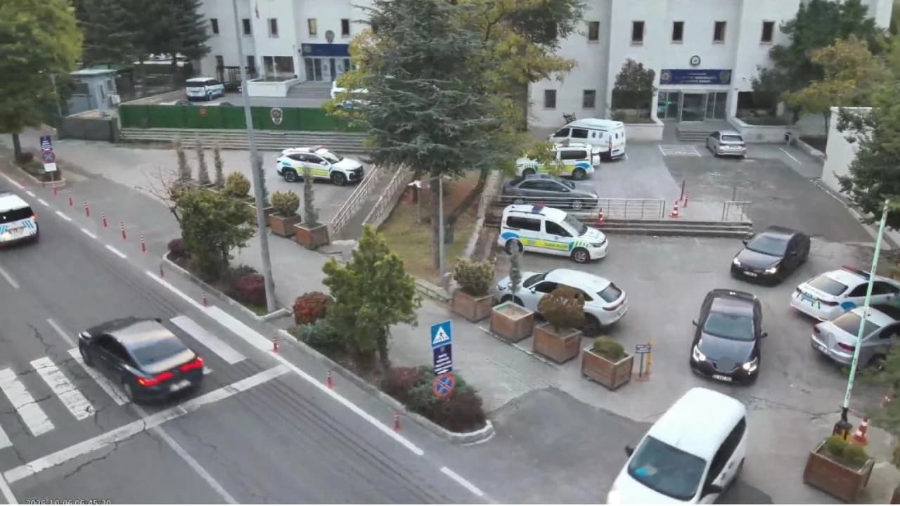İstanbul merkezli 4 ilde change araç operasyonu: 17 gözaltı