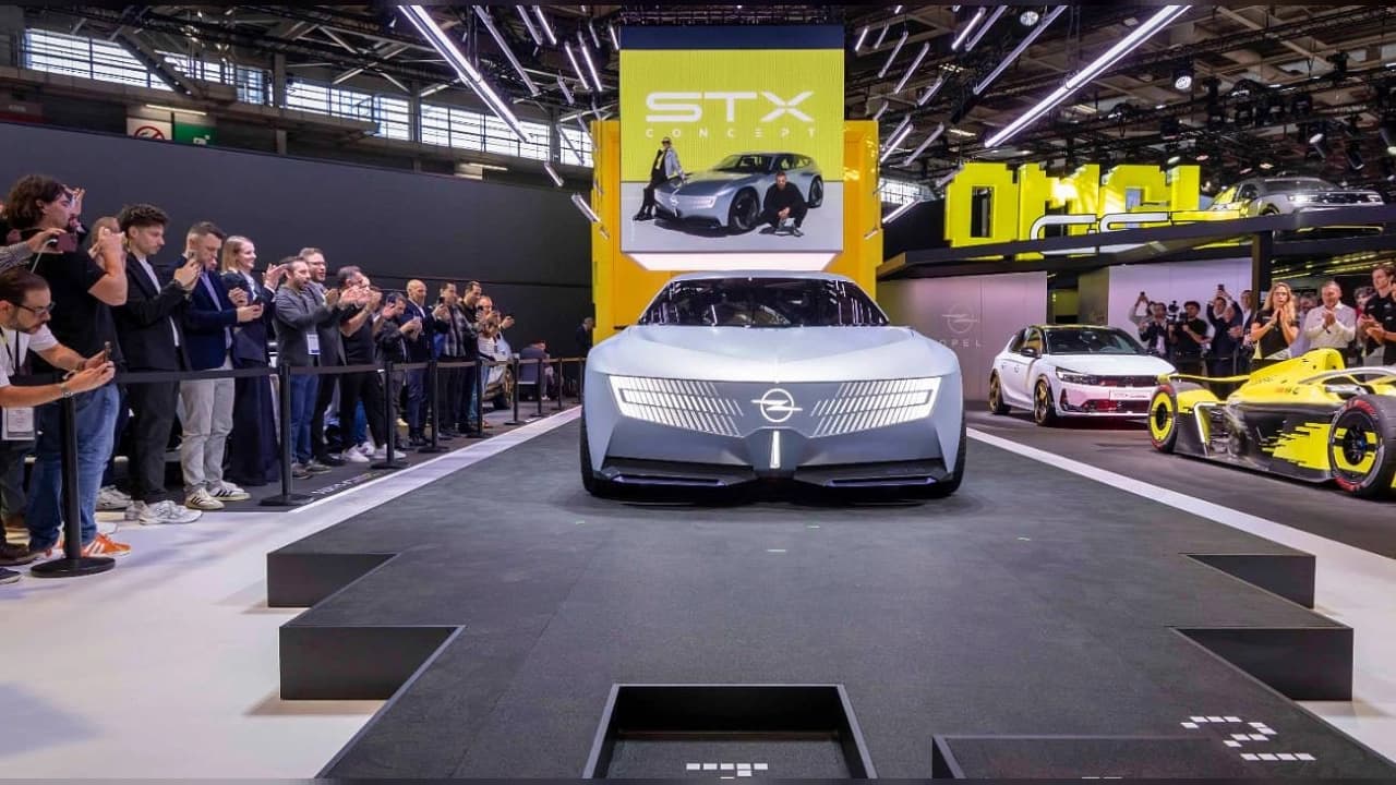 Opel, Paris Otomobil Fuarı'nda yeni konsept ve modellerini sergiledi