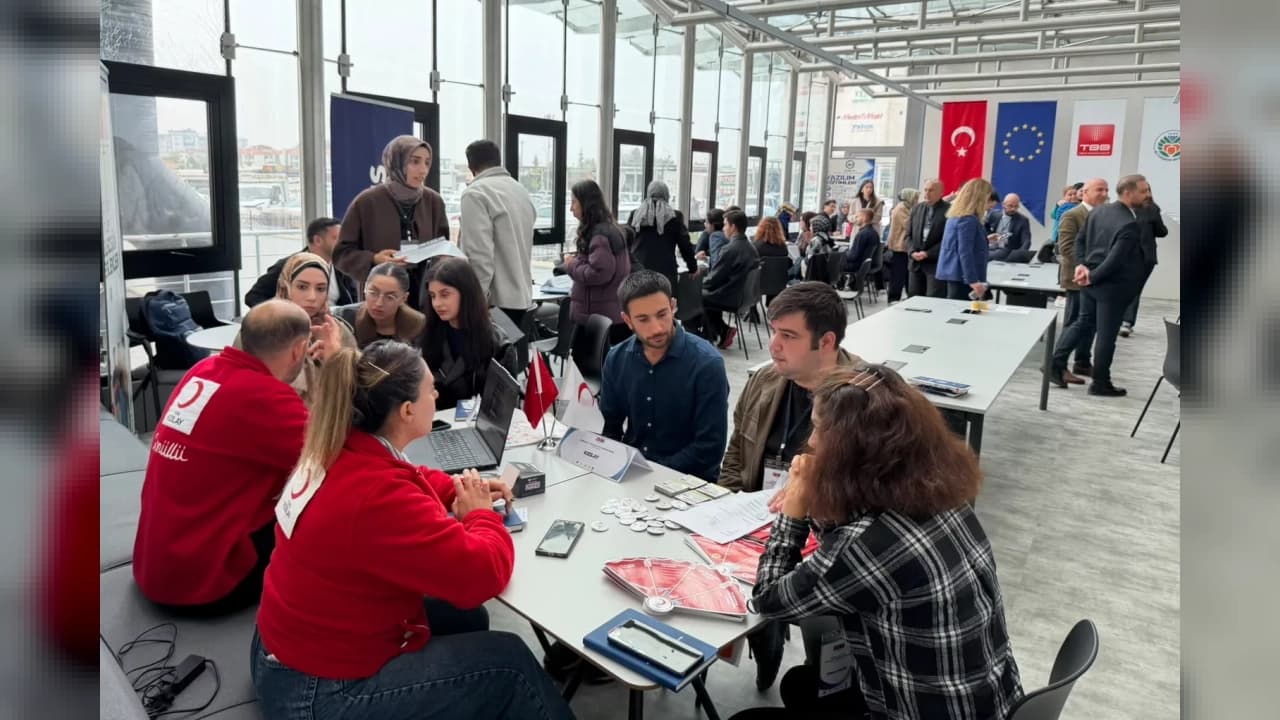 DİGEM MEZUNLARI MALATYA'DA İŞVERENLERLE BİR ARAYA GELDİ