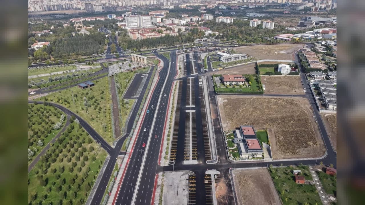 Kayseri Millet Bahçesi Karşısına 900 Araçlık Yeni Otopark Yapıldı