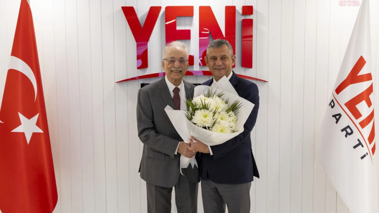 Murat Karayalçın CHP'den istifa ederek YENİ Parti'ye katıldı