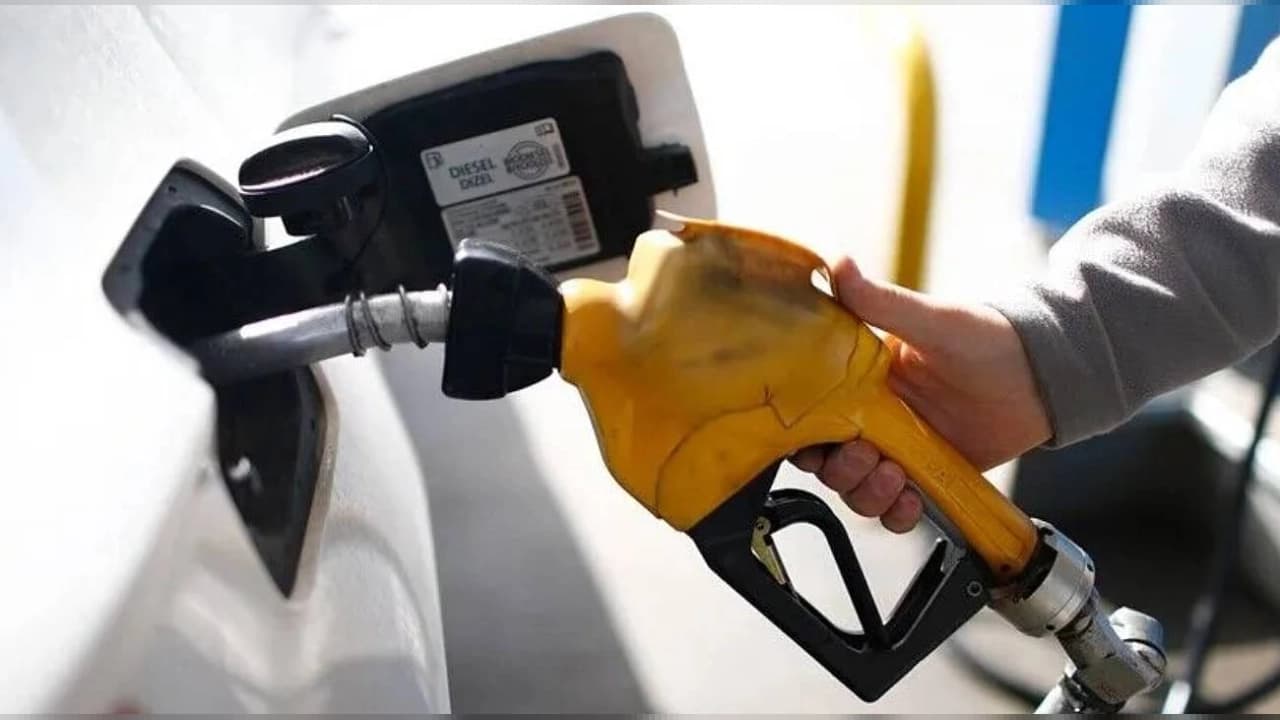 Novak: Rus Petrol Şirketleri ABD'ye Sevkiyata Hazır