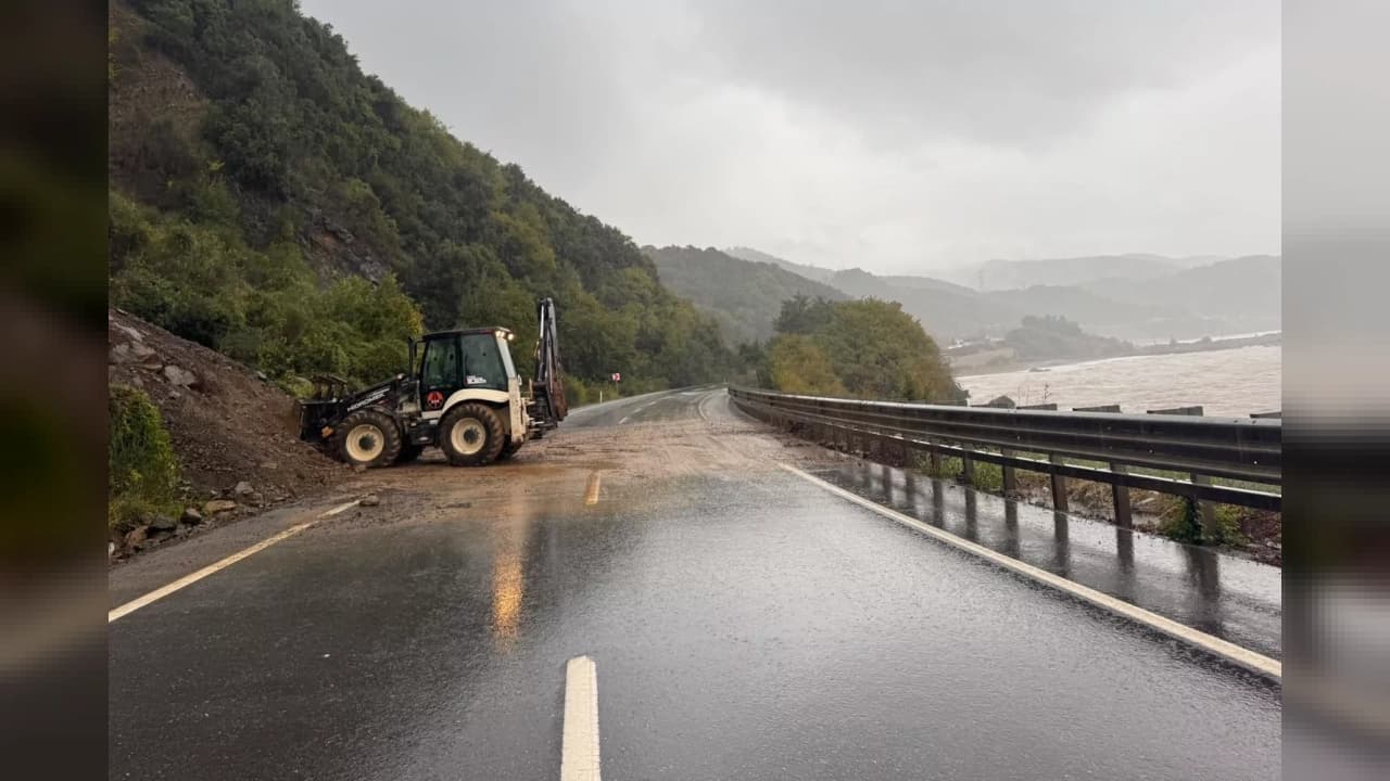 Zonguldak'ta Kuvvetli Yağış: 94 İhbar Geldi, 1053 Personel Sahada