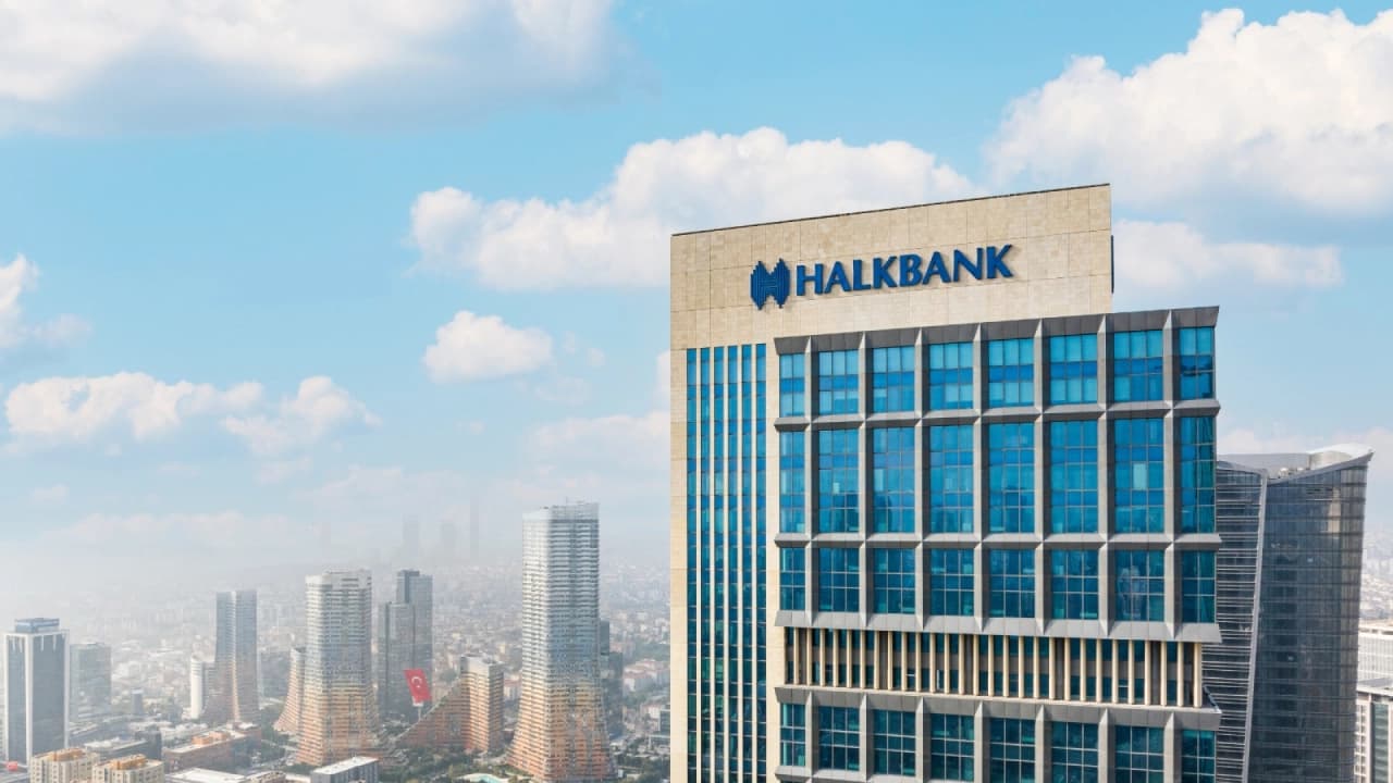 Halkbank Karaman'da 100 MW Kapasiteli Güneş Enerjisi Santrali Kuruyor