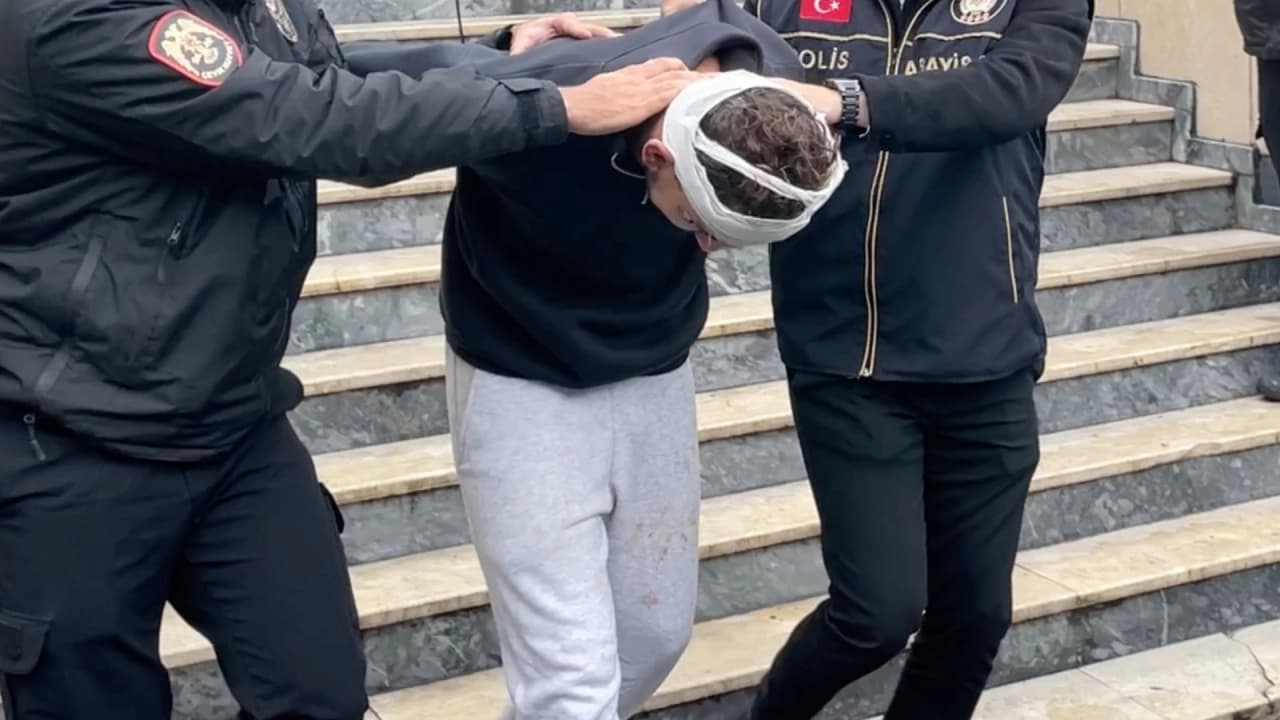 İstanbul'da Dolandırıcılık Operasyonu: 8 Şüpheli Adliyeye Sevk Edildi