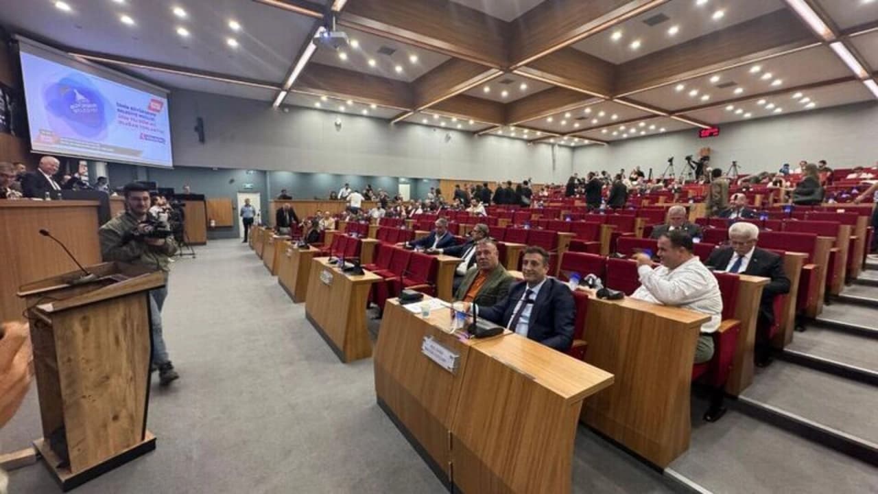 İzmir Büyükşehir Belediye Meclisi ekim ayı ilk toplantısı yapıldı