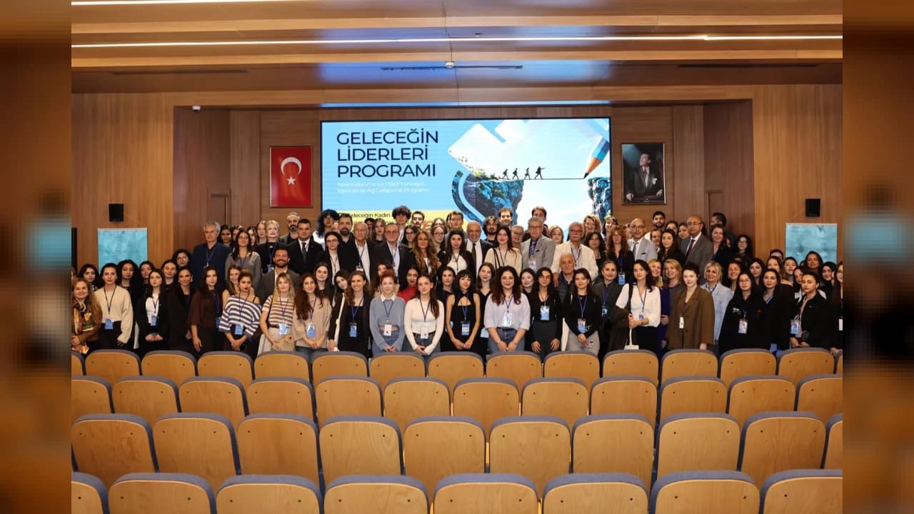 Nilüfer Belediyesi öncülüğünde Geleceğin Liderleri programı başladı