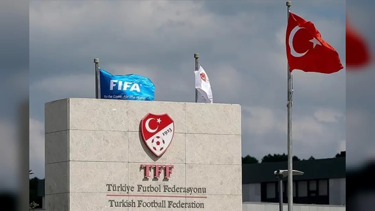 Profesyonel lig maçlarında 1 dakikalık saygı duruşu yapılacak