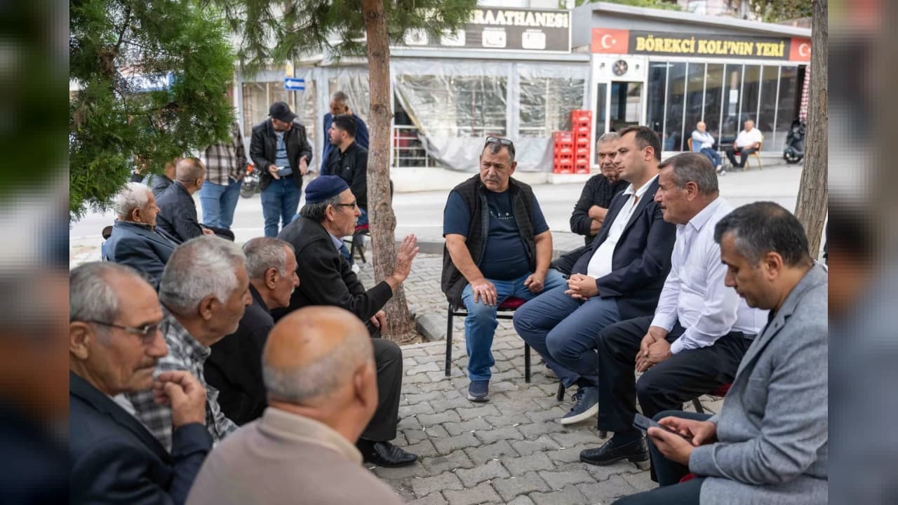Bornova Belediyesi saha gezileriyle sorunları yerinde çözüyor