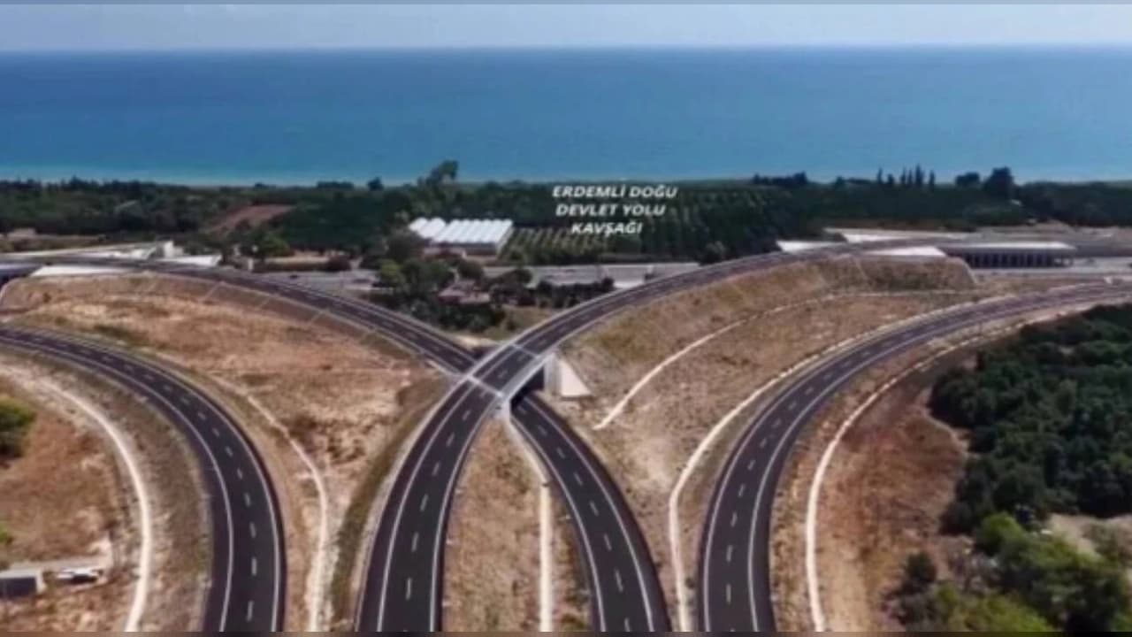 Çeşmeli-Kızkalesi Otoyolu bu gece ulaşıma açılıyor
