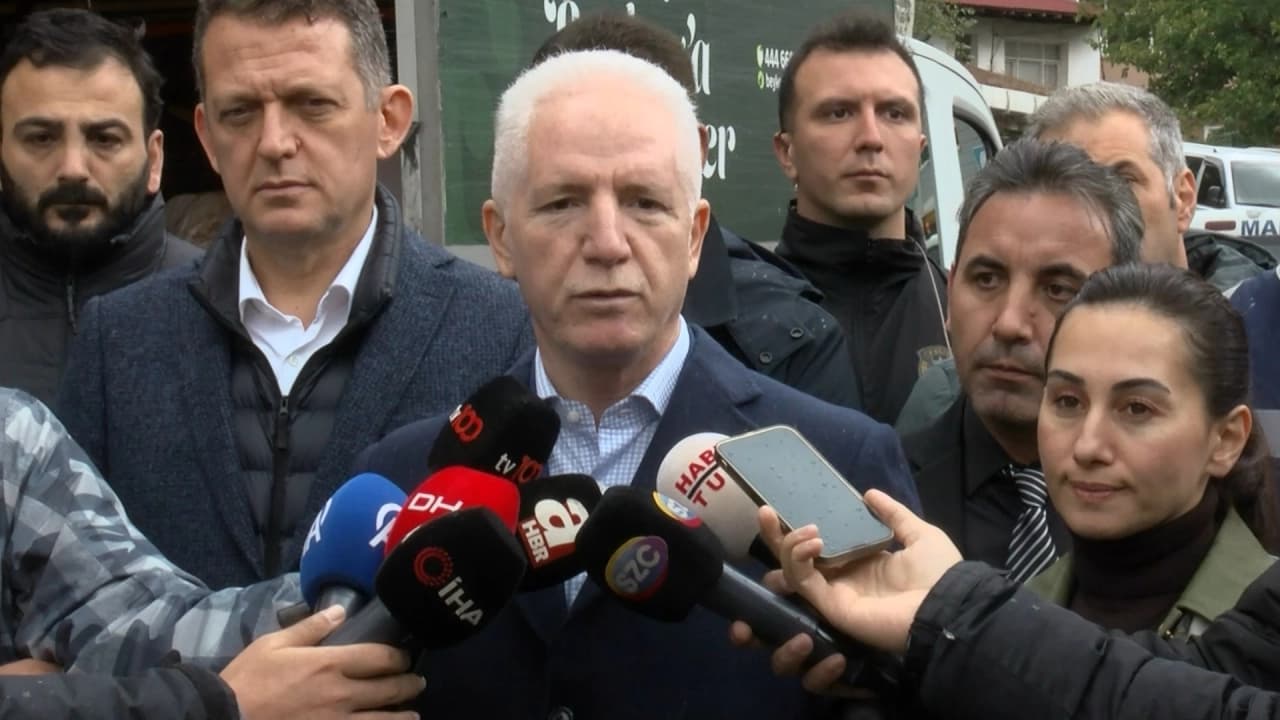 İstanbul'da sel felaketi: Ayazağa'da arama ve yıkım çalışmaları sürüyor