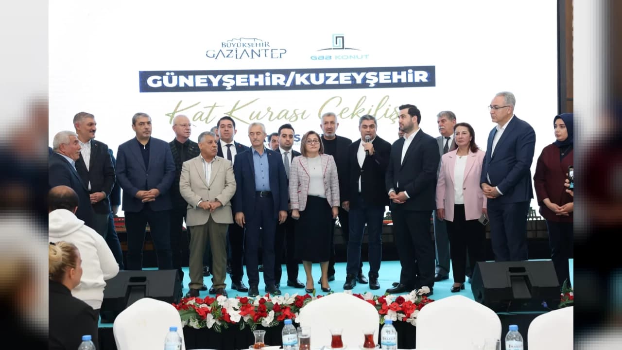 Gaziantep'te Muhtarlara Konut Kurası ve Bilgisayar Desteği