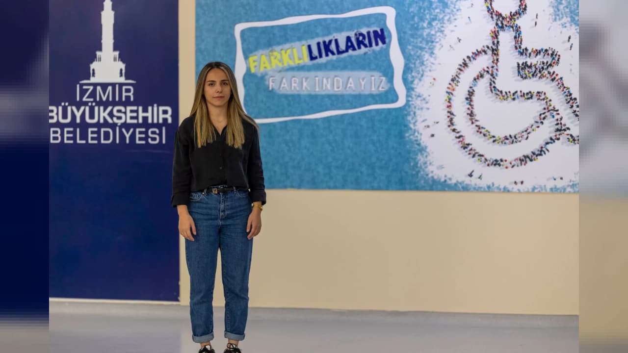İşitme Engelli Sahra Nur Akyıl'dan Engelleri Aşan Başarı Hikayesi