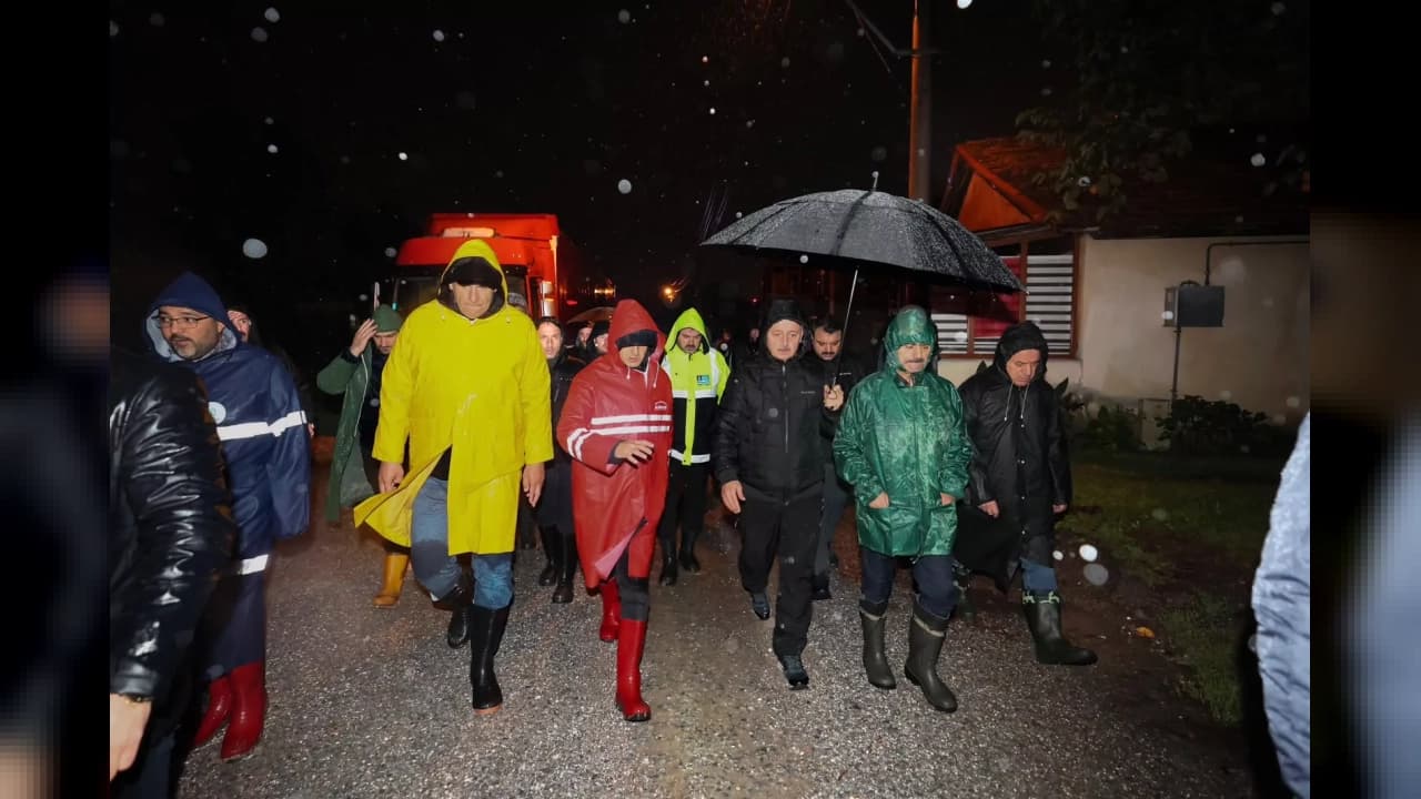 Vali Aktaş ve Başkan Büyükakın Kocaeli'deki yağış mesaisini inceledi