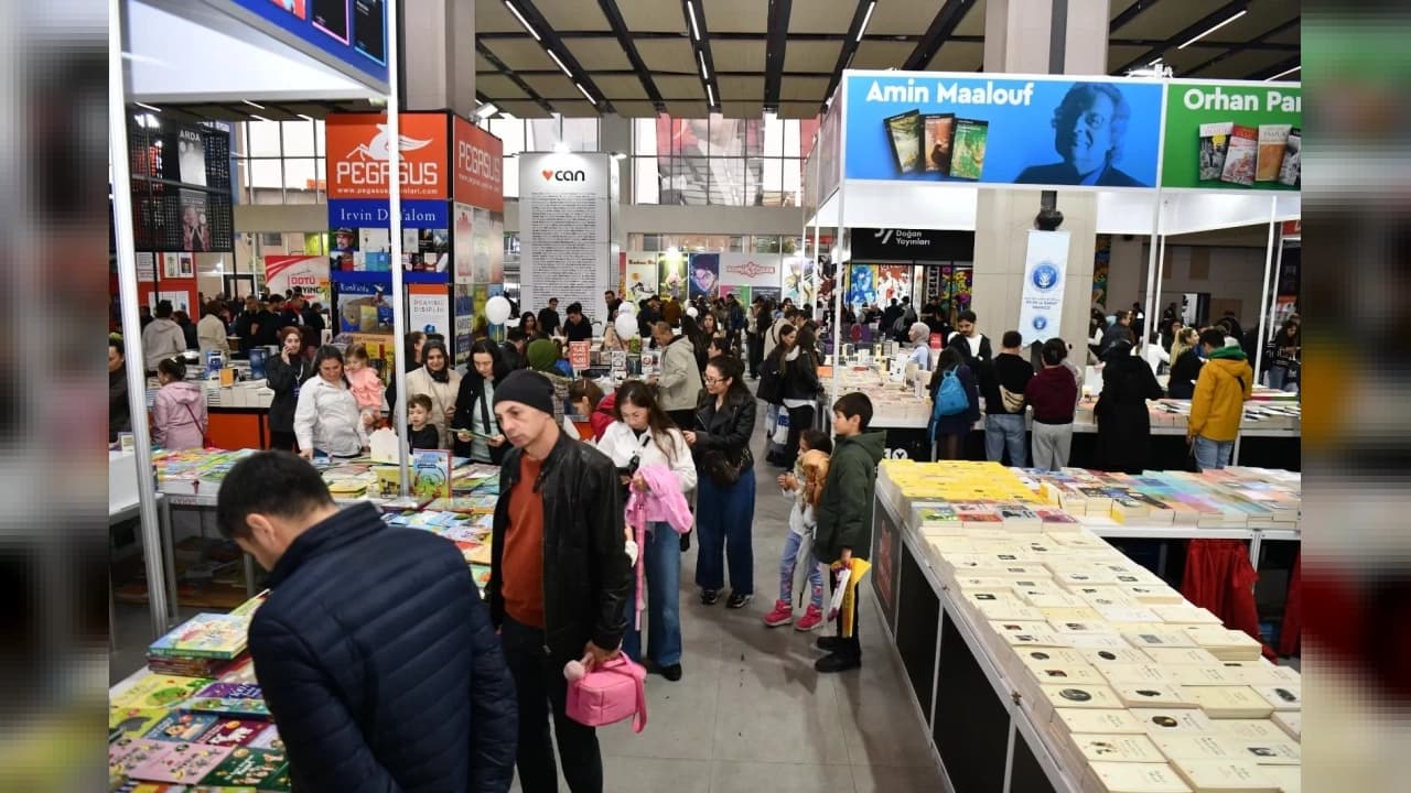 2. Balıkesir Kitap Fuarı ilk üç günde 40 bin ziyaretçiyi ağırladı