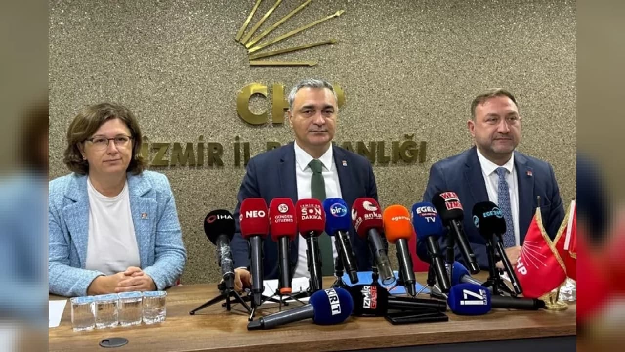 CHP Sözcüsü Müslim Sarı belediye operasyonlarına tepki gösterdi