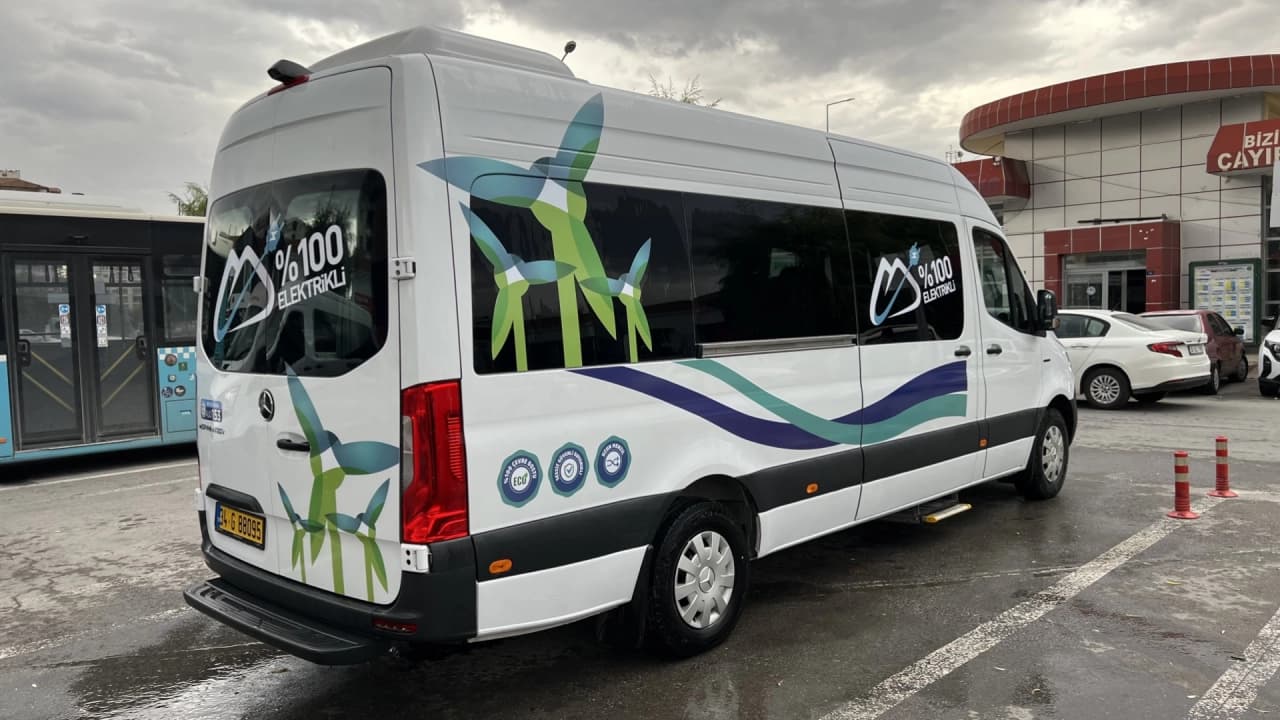 Kayseri'de ilçeler arası ulaşım elektrikli araçlara dönüştürülüyor