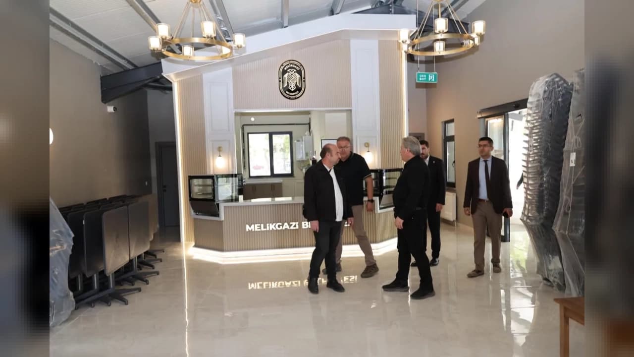 Melikgazi'de yenilenen park ve 2 yeni sosyal tesis açılışa hazırlanıyor