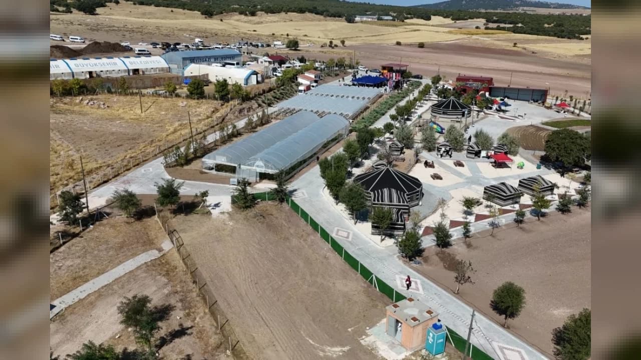 Seyitgazi'de üreticilere kooperatifçilik ve pazarlama eğitimi verilecek
