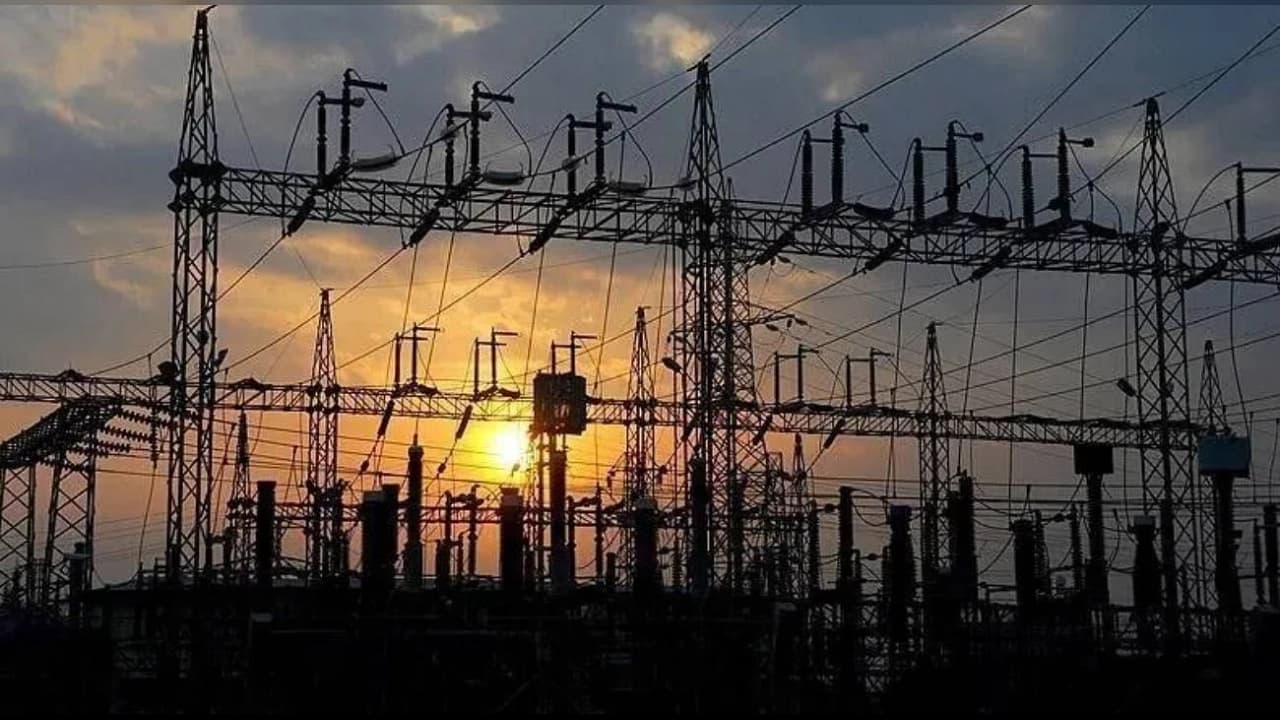 Enerji Altyapısına 2035'e Kadar Yaklaşık 80 Milyar Dolar Yatırım